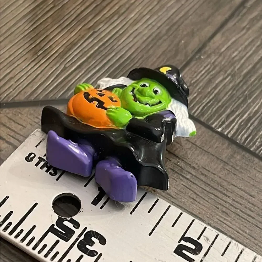 Vintage 1990’s RUSS Witch with Pumpkin Pin